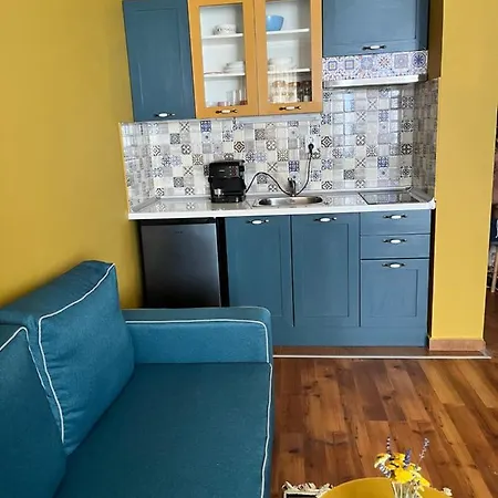 Gondy Studio Apartment
